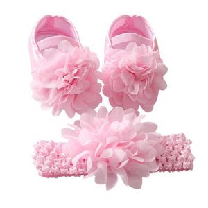 First Walkers Sneakers Chaussures de princesse florale en satin mignonnes Softs de semelle de semelle douce Chaussures de marche en tout-petit WX5.31