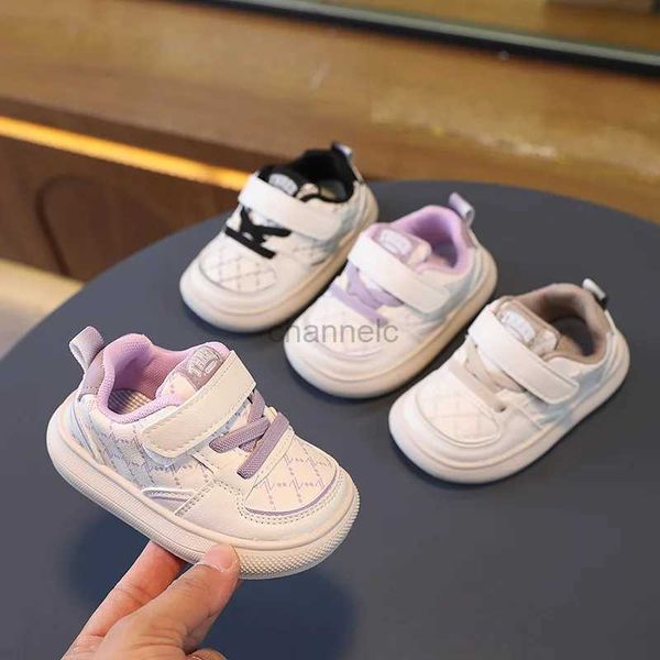 Primeros caminantes Zapatillas de deporte para niños pequeños primavera nuevos zapatos para bebés niñas suaves primeros caminantes para bebés niños suelas suaves zapatos antideslizantes para niños 240315