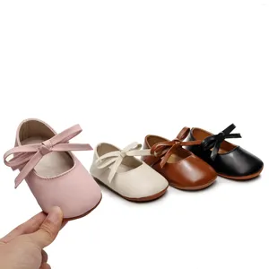 Babyschoenen met effen strik Babyprinsesschoenen Comfortabele peuterflats Leren wandelschoenen met vlinderknoop Geboren wieg