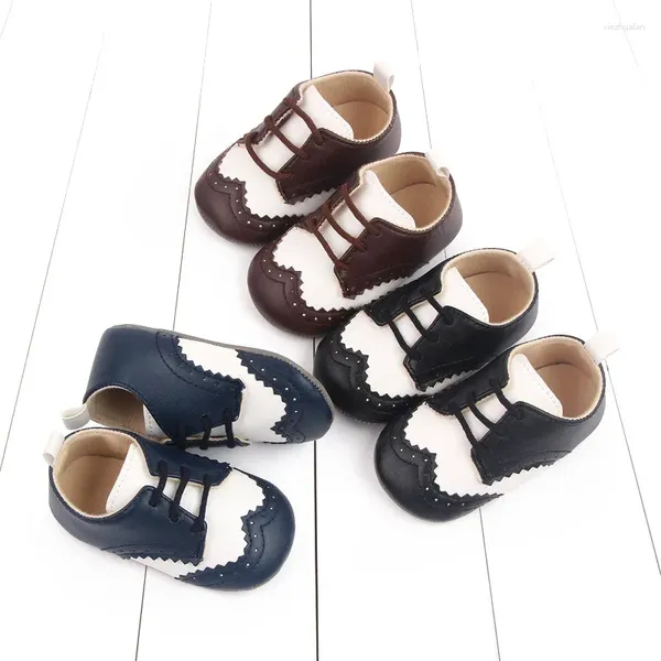 Premiers marcheurs printemps et automne bébé chaussures Style britannique en cuir PU 0-1 ans à lacets enfant en bas âge en gros 2805