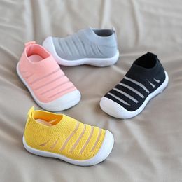 Eerste wandelaars Spring Summer Baby Bunin Peuter Ademboere sneakers Soft Bottom Kids Casual Shoes