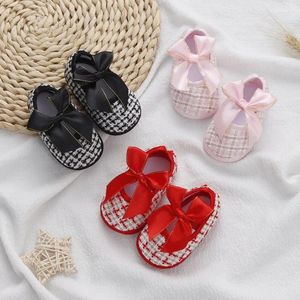 First Walkers Summer Baby Girls Retro Retro Toddlers Préwalkers Flower Footwear Casual Shoes Infant Bottom Bottom Anti-Slip Toddler Shoe