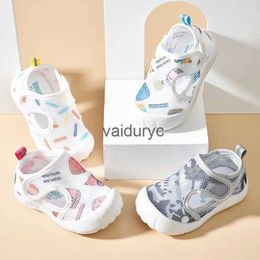 Premiers Walkers Summer Sandals Sandals Sandals Bébé Unisexe Antisex Chaussures Anti-Slip Soft Sole Infant Lightweight Tenis H240506