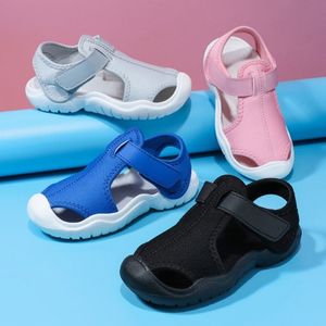 First Walkers Summer Children Beach Boys Sandalen Kinderschoenen gesloten teen baby sport voor meisjes EU -maat 22 32 230407