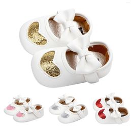 Premiers marcheurs chaussures pour tout-petits quatre couleurs bébé princesse intérieur amour blanc enfants taille 8 filles 3