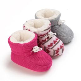 Premiers marcheurs enfant en bas âge bottes chaudes d'hiver nés Prewalkers coton unisexe bébé garçons filles chaussures tricotées chaussures d'intérieur 231026