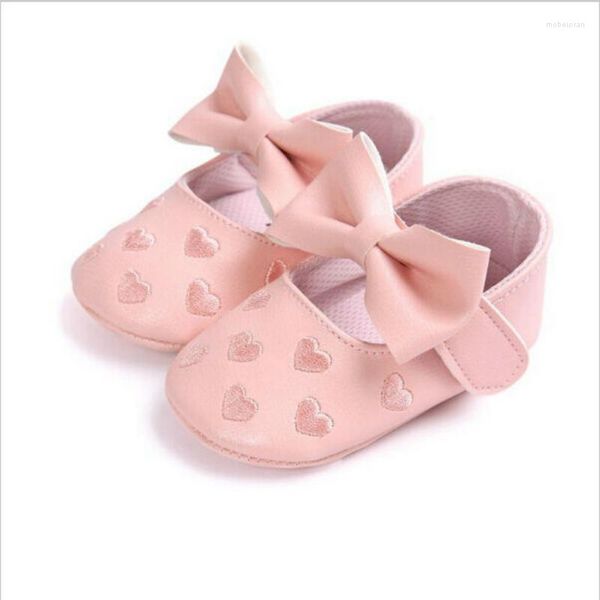 Premiers marcheurs tout-petits bébé fille chaussures à semelle souple mignon motif coeur solide nœud papillon Prewalker baskets 0-18M