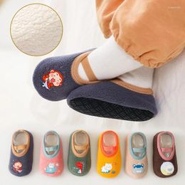 Eerste wandelaars Winter Babysokjes Antislip Leuke warme wiegvloerschoenen met rubberen zool voor kinderen Peuter Voet Meisje Babypantoffels