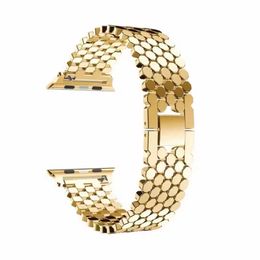 Bracciale in acciaio inossidabile con motivo a scala di pesce Cinturino in metallo per Apple Watch Serie 8 7 6 4 cinturini con cinturino per connettore adattatore Iwatch 45mm 38 42mm 40mm 44mm 49mm