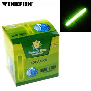 Vissen Accessoires 50 Stuksdoos Dia 75X75mm Nacht Lichtgevende Vlotter Fluorescerende Lichtstok Staaf Groen LightsDark Glow Stick vis 231128