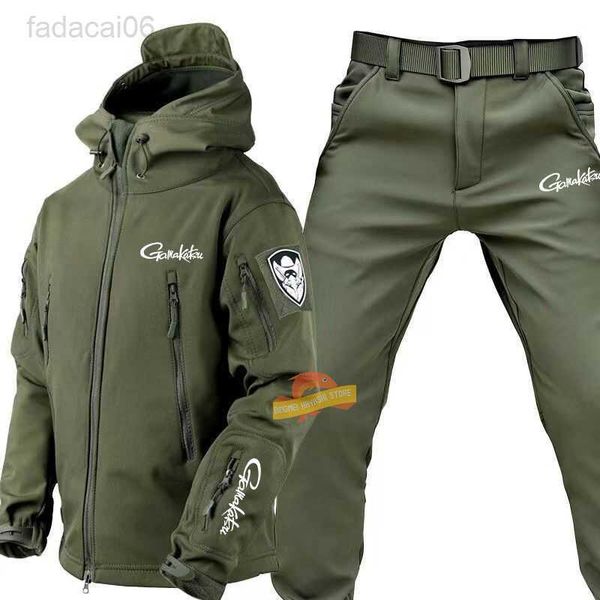 Accesorios de pesca Otoño Invierno Impermeable Cálido Juegos de pesca Chaqueta a prueba de viento con capucha para hombres Pantalones tácticos Conjunto de 2 piezas Senderismo al aire libre Trajes de camping HKD230706