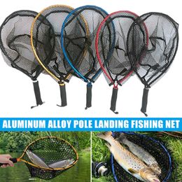 Accessoires de pêche Filet de pêche à la mouche Pliant Dip Net Pêche en plein air Caoutchouc Antidérapant Alliage d'aluminium Poignée de poteau Grande capture de poissons Mesh 40x30CM 230612