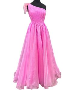 Fit en flare vloerlengte A-lijn prom-jurk 2K23 Een schouderband Pageant-jurk High Slit Formele avond Event Party Runway Gala Quince Fuchsia Lilac Organza