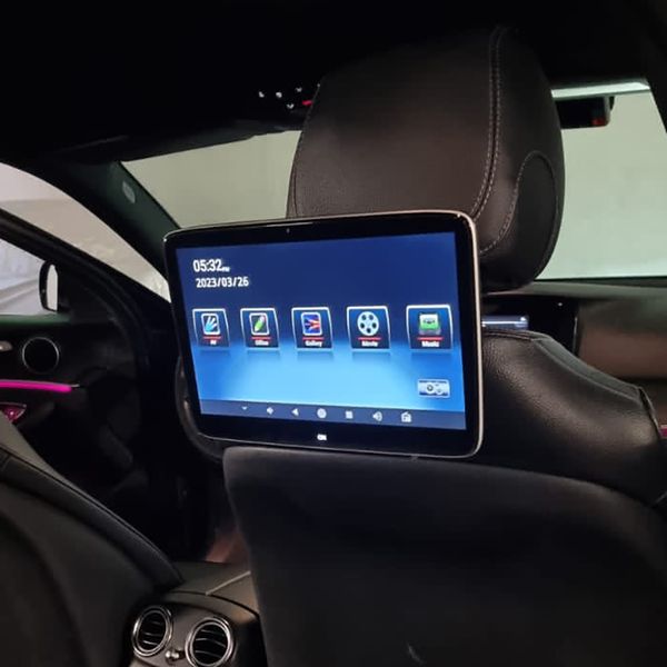 Ajustement pour Mercedes Benz S Class W223 Car Moniteur de support de voiture Tablette PC Android Seat arrière de divertissement Miroration de support Application Téléchargement