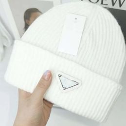 Fit hoed heren winterontwerper cap mannen vrouwen brief solide multil bruin beanies schedel petten herfst sport sport Korea mode luxe ontwerpers fit gebreide hoeden