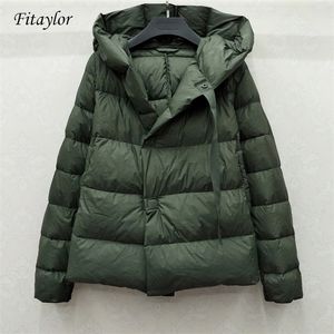 Fitaylor New Winter 90% Ultra Light White Duck Down Veste Femmes Court Down Manteau Parkas À Capuchon Parkas Chaud Femme Neige Outwear LJ201021