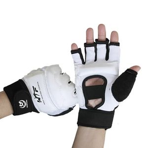 Fitness Adulte / Hommes Demi-doigts Gants de boxe en cuir MMA Punch BAG Gants Kick Boxing Muay Thai Karate Wraps Gym 240122