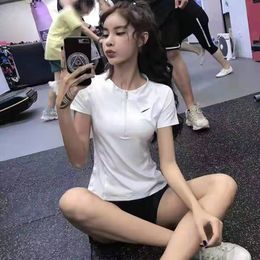 Fitness Girl Half Zipper Tees Slim Fit Thin manga corta Camiseta de secado rápido Running Tight Top Yoga Shirts