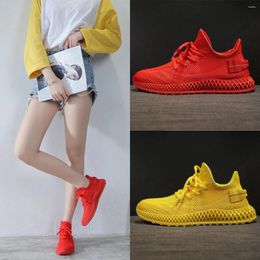 Fitness schoenen 2024 Modellen Vliegende geweven Koreaanse stijl Ademboere sneakers Dames Casual Dad Elastic Mesh Women's Fixsys