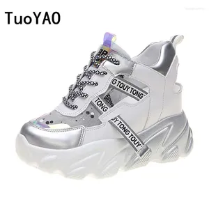 Chaussures de fitness 2024 Femmes Chunky Sneakers Designer Dad Platform Shining Black Red Lames Ulzzang Fashion Mesh Femme décontractée