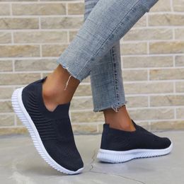 Chaussures de fitness Blwbyl Femme Femme Slip-on Breamable Mesh Ladies Flats Sneakers Plus taille Zapatos de Mujer Mandons