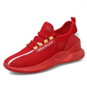 Chaussures de fitness creusant les femmes en mailles baskets de mode respirant sport femme décontractée femme à tricot pilote flat