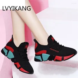 Zapatos de fitness Lvyikang 2024 Spring Women Fashion Mesh Lace-up zapatillas de zapatillas vulcanizadas