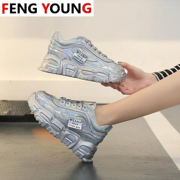 Chaussures de fitness Plateforme de printemps Femme Chunky Casual Old Dad Fashion Femme Sneakers Silver en cuir Designers Lace Lace UpCocolfable Trainers