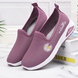 Chaussures de Fitness d'été plates pour femmes, baskets volantes en tricot à fleurs à la mode pour dames, pédale paresseuse en maille, course à pied, 2024