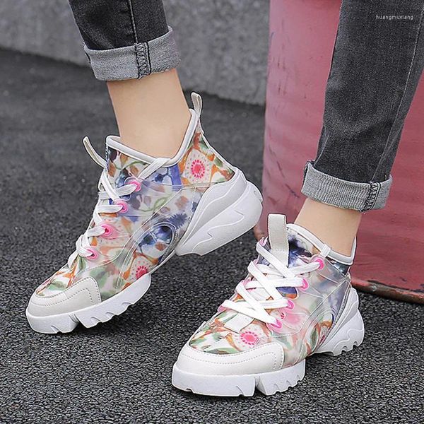 Fitness Shoes Summer Women Sneakers 2024 Plateforme filles épaisses Sport de fond Lace Up Brand des dames White Fashion Chunky Trainers