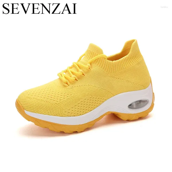 Zapatos de fitness de moda para mujer zapatillas de malla transpirable transpirable deportivo liviano calcetín de baile coreano tenis talla grande