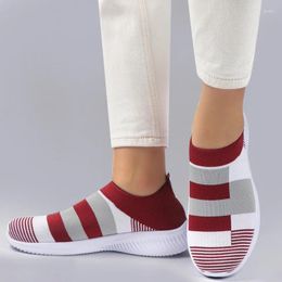 Chaussures de fitness Femmes Sneakers Femme Sock à rayures Slip sur des entraîneurs causaux vulcanisés tricotés Zapatillas Mujer Deportiva