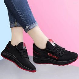 Chaussures de fitness Femme Sneakers pour femmes Dance Soft Bottom Dance Aérobic Sports Footwes Gym à lacets de marche extérieure