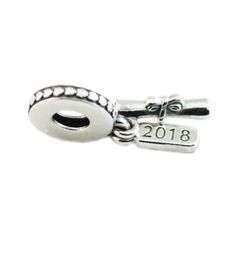 Past charms armbanden 2018 zomer afstudeer scroll charm kralen origineel 925 sterling zilveren charm diy sieraden voor vrouwen maken 3227970