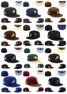 Chapeaux ajustés Taille de créateur Couleurs les plus récentes Casquettes plates de baseball Marron Noir Couleur Lettre Broderie Chicago Toutes les équipes Logo Sport World Patché Chapeaux cousus entièrement fermés