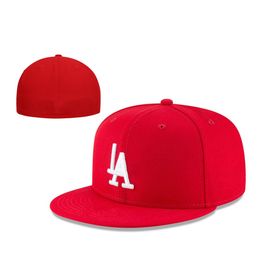 Chapéus ajustados Snapbacks chapéu ajustável baskball bonés toda a equipe unissex utdoor esportes bordado algodão plano fechado gorros sol boné mix order tamanho 7-8 novo T-23