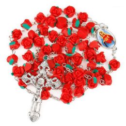 Cinq décennies Notre-Dame 8 mm Polymer Clay Rose Perles Rosaire Collier catholique avec médaille de sol Sainte Crucifix Collier croix religieux1308