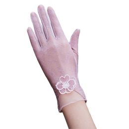 Cinq doigts gants 2022 été crème solaire femme courte Section mince en plein air cyclisme conduite écran tactile dentelle soie gant