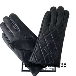 Five Fingers Gloves 2023 Leren dameshandschoenen Designer schapenvacht bont geïntegreerde warme vingertophandschoenen