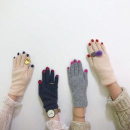 Vijf Vingers Handschoenen Chique Nagellak Kasjmier Creatieve Vrouwen Wol Fluweel Dik Touchscreen Dames Winter Warm Rijden2770