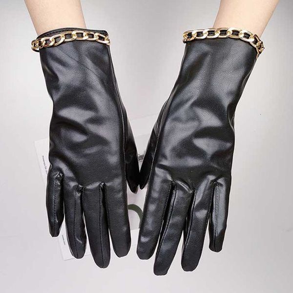 Cinq doigts gants mode chaîne en métal écran tactile plein doigt conduite mitaines chaudes femme hiver cyclisme en plein air plus velours PU gants en cuir 230615