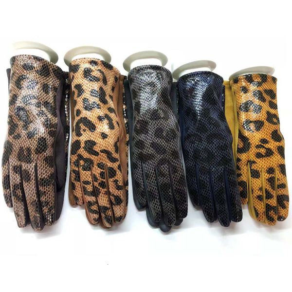 Cinco dedos Guantes Moda Mujeres Pantalla táctil Guante Invierno Faux Animal Cuero Ciclismo Conducción Guantes Gamuza Terciopelo Espesar Cálido Leopardo Guantes H84 230906