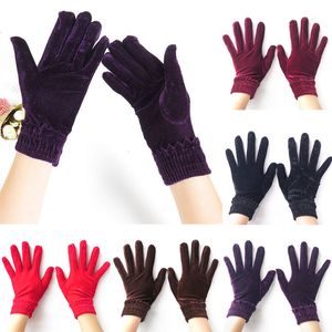 Vijf vingers handschoenen Golden fluweel elastische winter warme vrouwen mode dun een kort vrouwelijk elegant banketfeest 221111