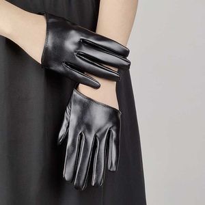 Vijf vingers Handschoenen Harajuku Dark Lolita Cool Girl Half Palm Punk Goth Po Accessoires Vrouwelijk Dance Nightclub Performance Pu Leather Gloves H73 230821