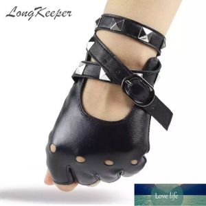 Cinq doigts Gants LongKeeper 1 paire Demi-doigt PU Cuir Femmes Rock Punk Style Rivet Mitaines noires sans doigts Luvas1 Prix usine Expert Design Qualité Dernières