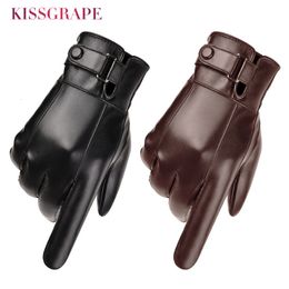 Cinq doigts Gants Gants pour l'hiver pour la mode chaude et imperméable Glants étanches hommes Gants de conduite en cuir mince Gants en cuir pour tactile Screen Brown Guantes 230822