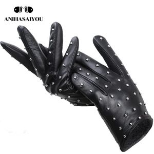 Gants à cinq doigts Rivets gants pour femmes en peau de mouton en cuir véritable gants d'hiver pour femmes minces et chaudes conduite moto gants en cuir pour femmes-7017 231115