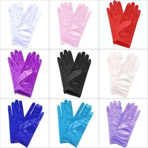 Cinq doigts gants courts satin femmes poignet longueur noir opéra accessoires d'été pour gothique lolita robes de fiesta257s