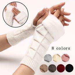 Cinco dedos guantes de color sólido mangas peludas invernal mangas de brazo de punto caliente mujeres pelaje de pelaje de piel sintética accesorios de ropa sin dedo 230816