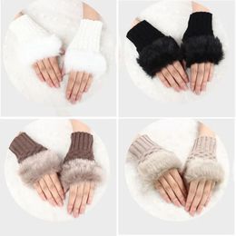 Cinq doigts gants hiver femmes gants plus chauds gants élégants tricot fausse laine mitaine sans doigts gants de fourrure de lapin bras poignet gants femme cadeau 231006